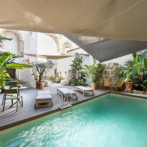 3* מלון Porta Di Castro Boutique & Pool